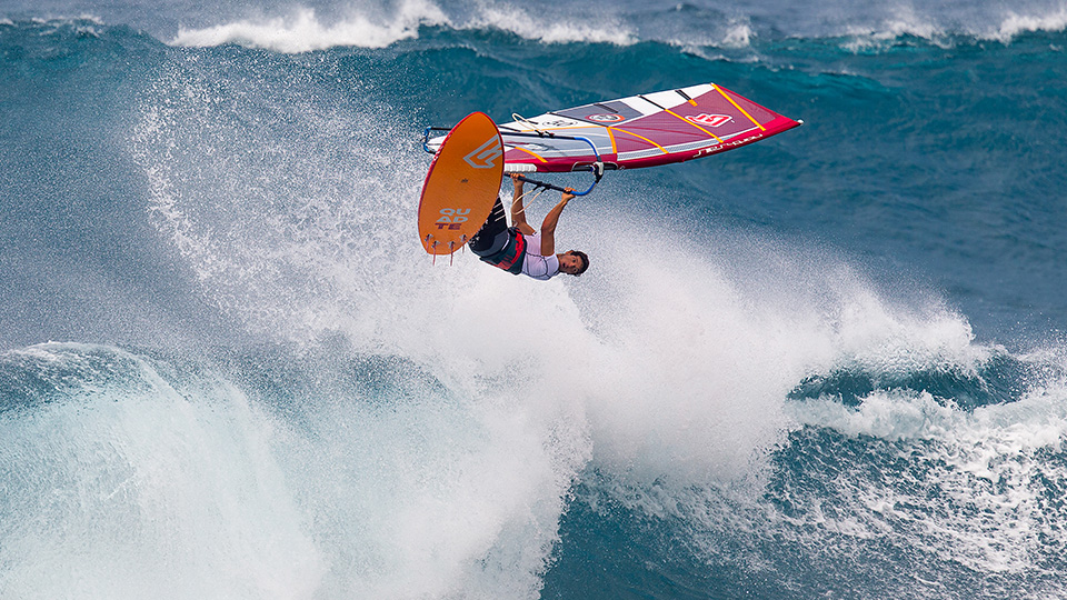 Windsurfing tricks by Victor Fernandez